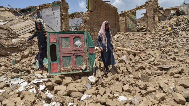 अफगानिस्तानका भूकम्पपीडितहरु खाना र आश्रयविहीन